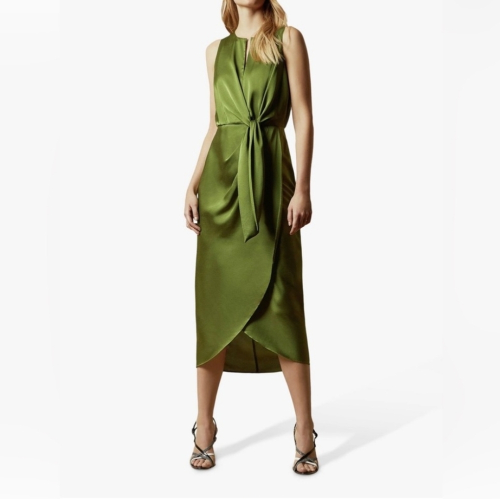Ted Baker pohshan Keyhole Detail Midi Dress in khaki-Green - Picture 2 of 10